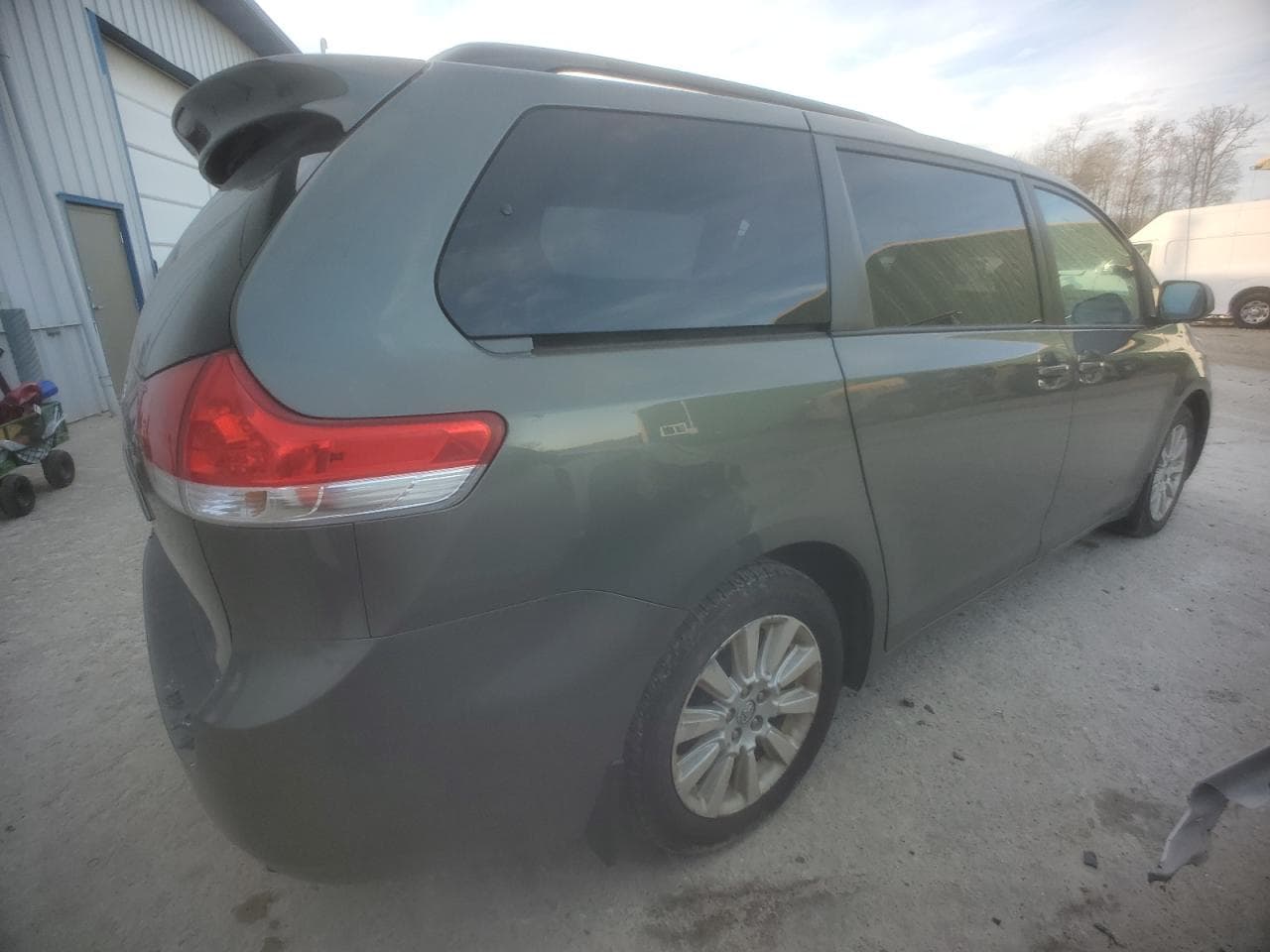 2013 Toyota Sienna Le - foto 3