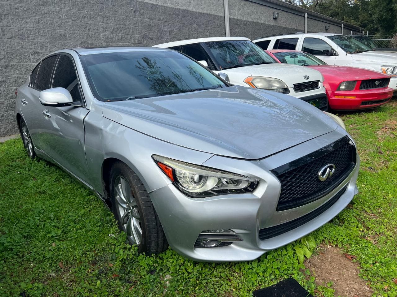 2015 Infiniti Q50 Base