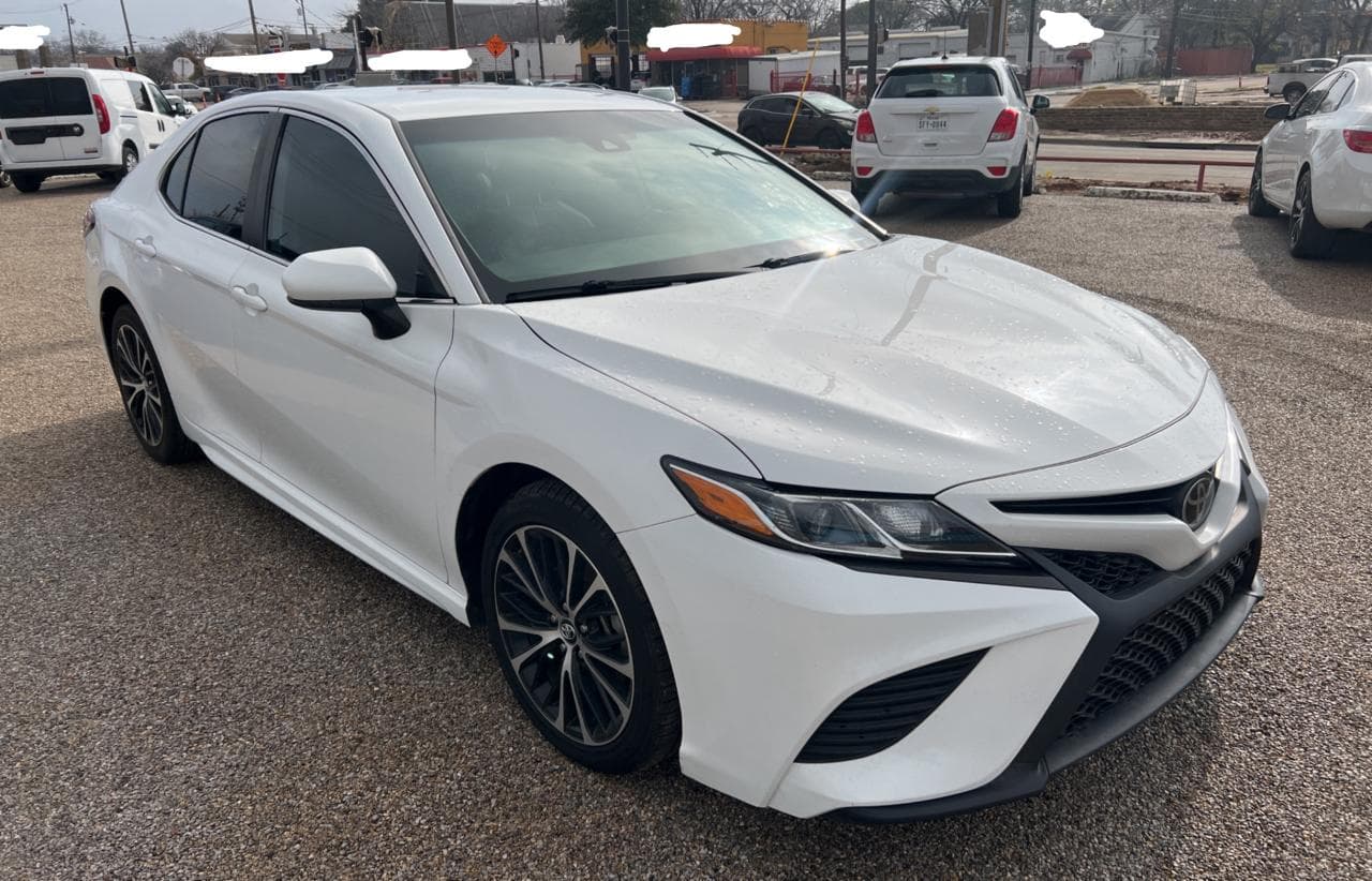 2020 Toyota Camry Se