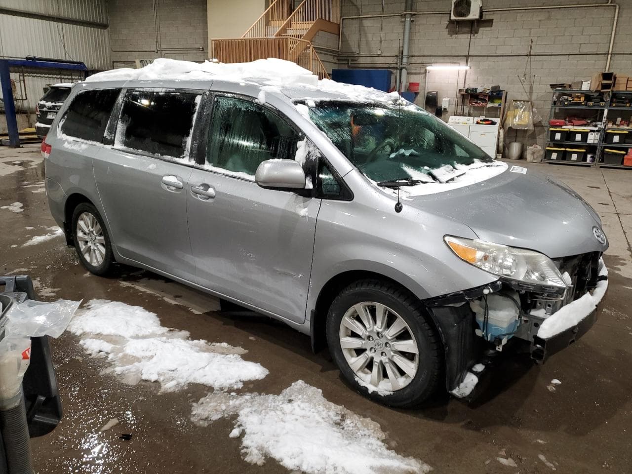 2013 Toyota Sienna Le - foto 4
