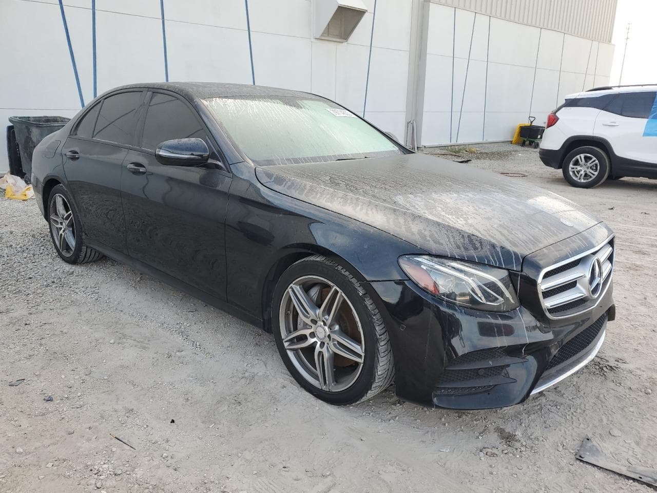 2017 Mercedes-Benz E 300 - foto 4