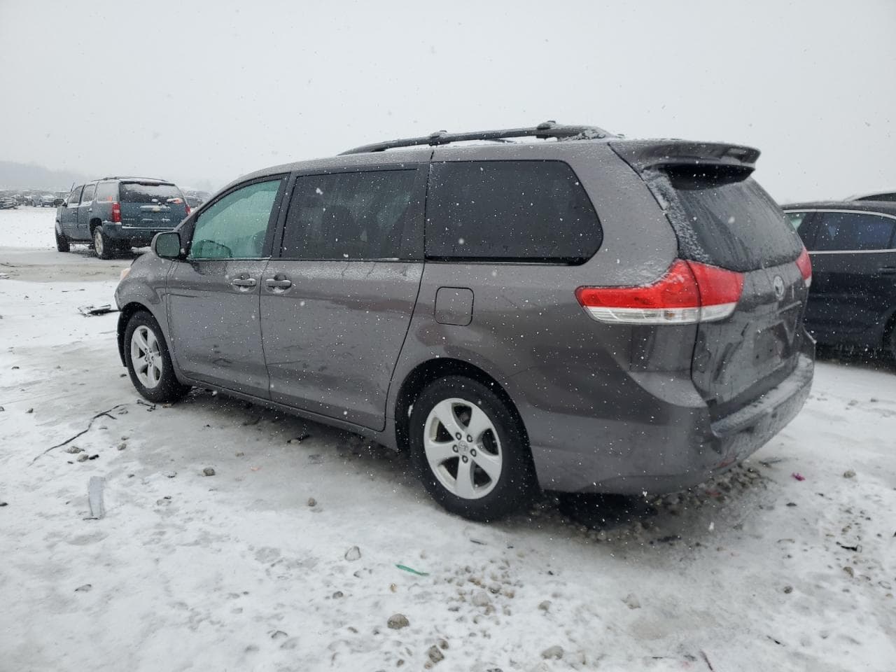 2014 Toyota Sienna Le V6 8 Passenger - foto 2