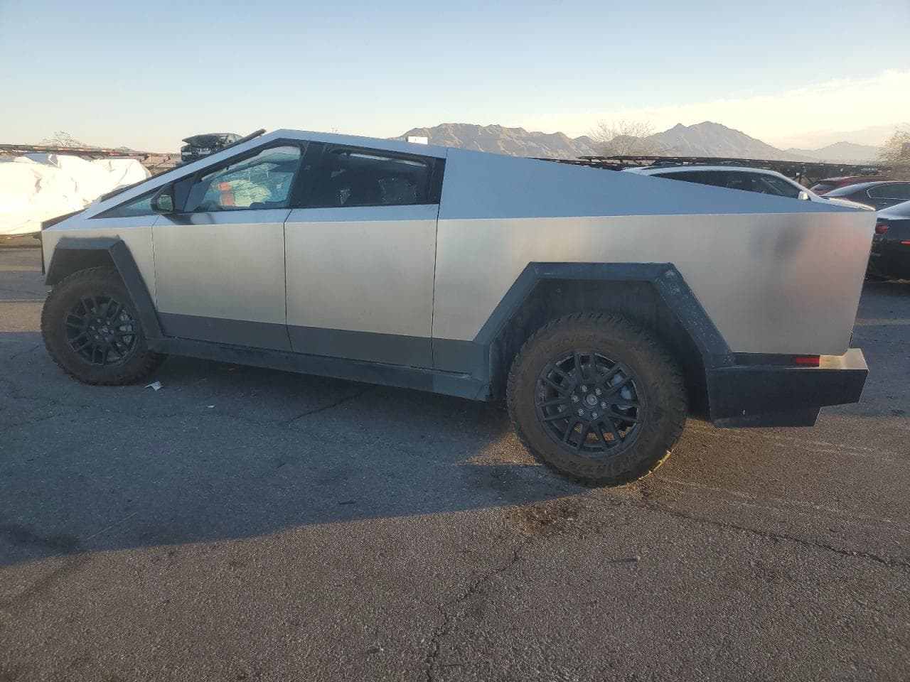 2024 Tesla Cybertruck - foto 2