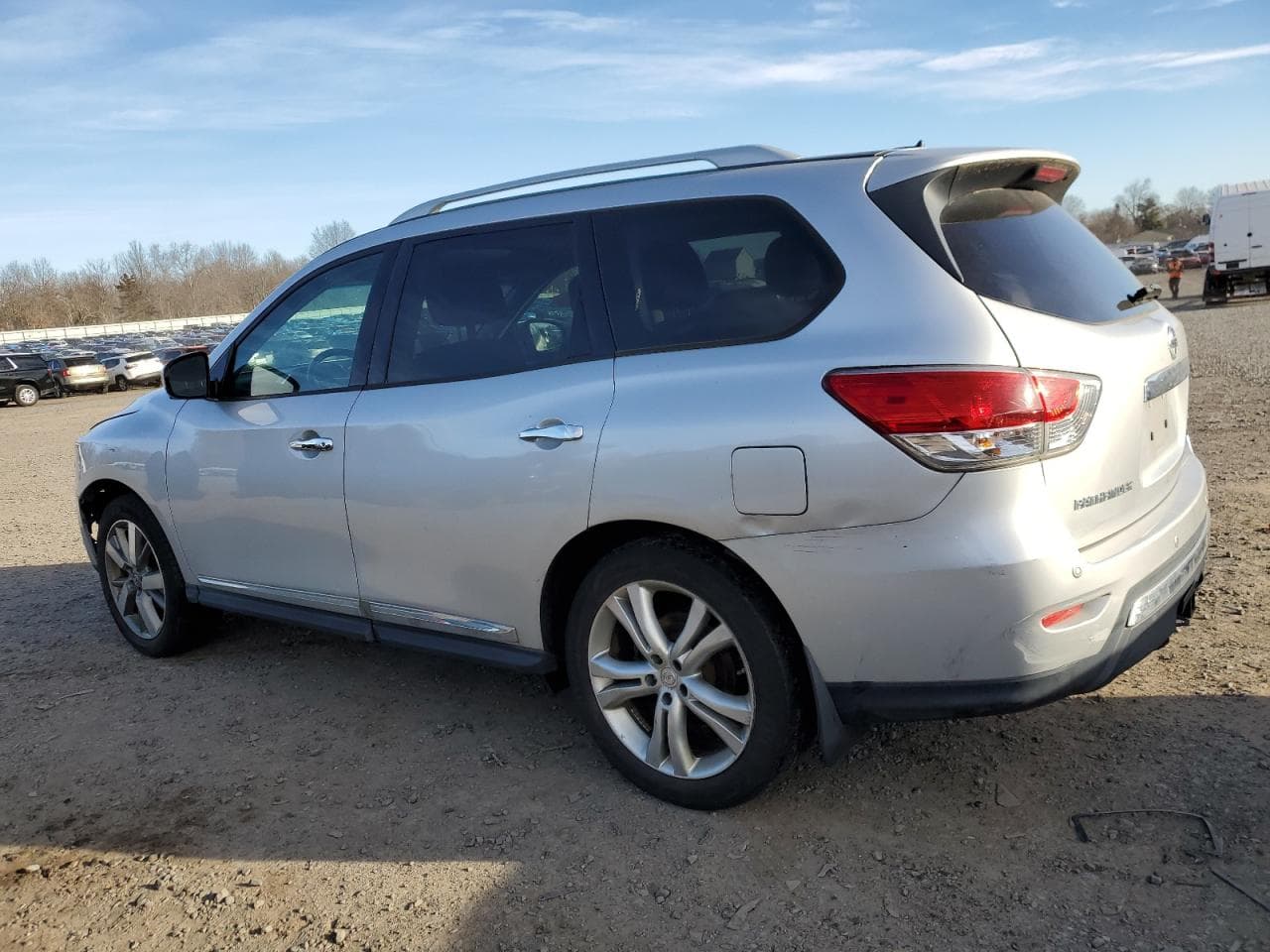 2014 Nissan Pathfinder S - foto 2