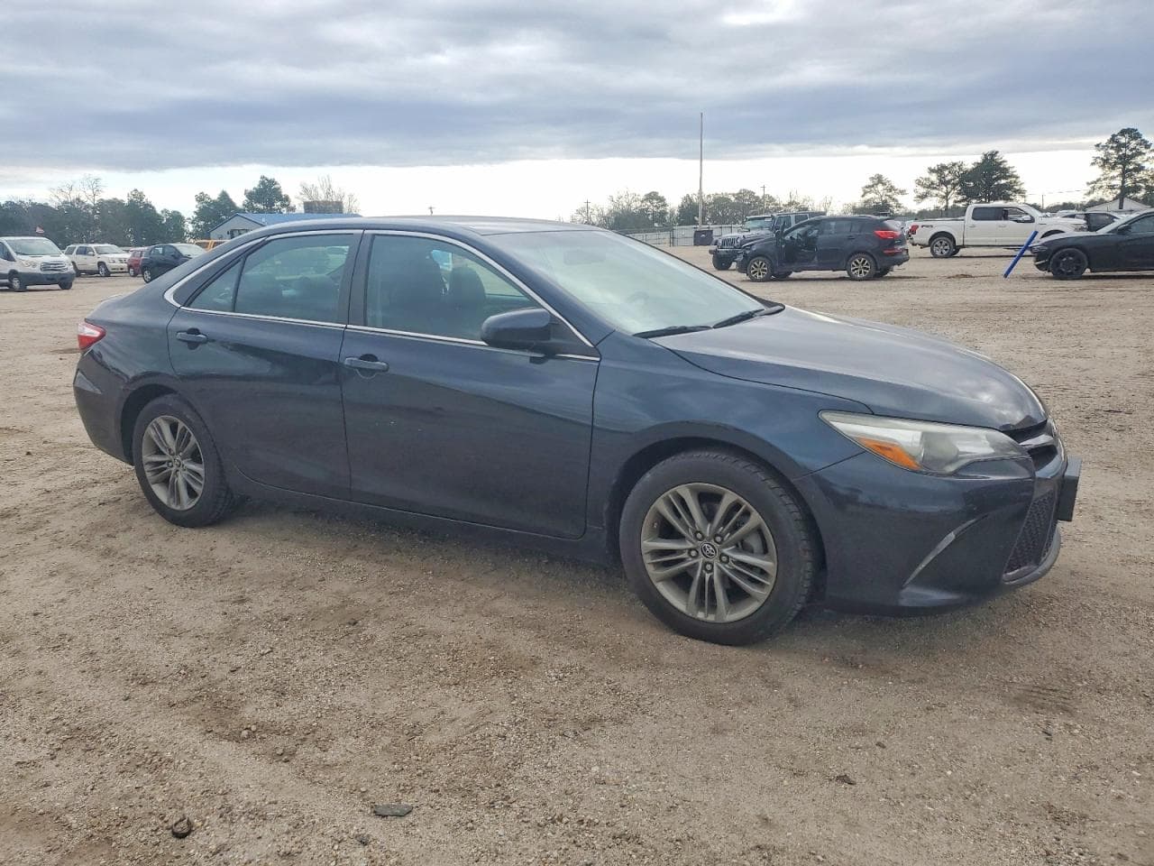 2015 Toyota Camry Le - foto 4