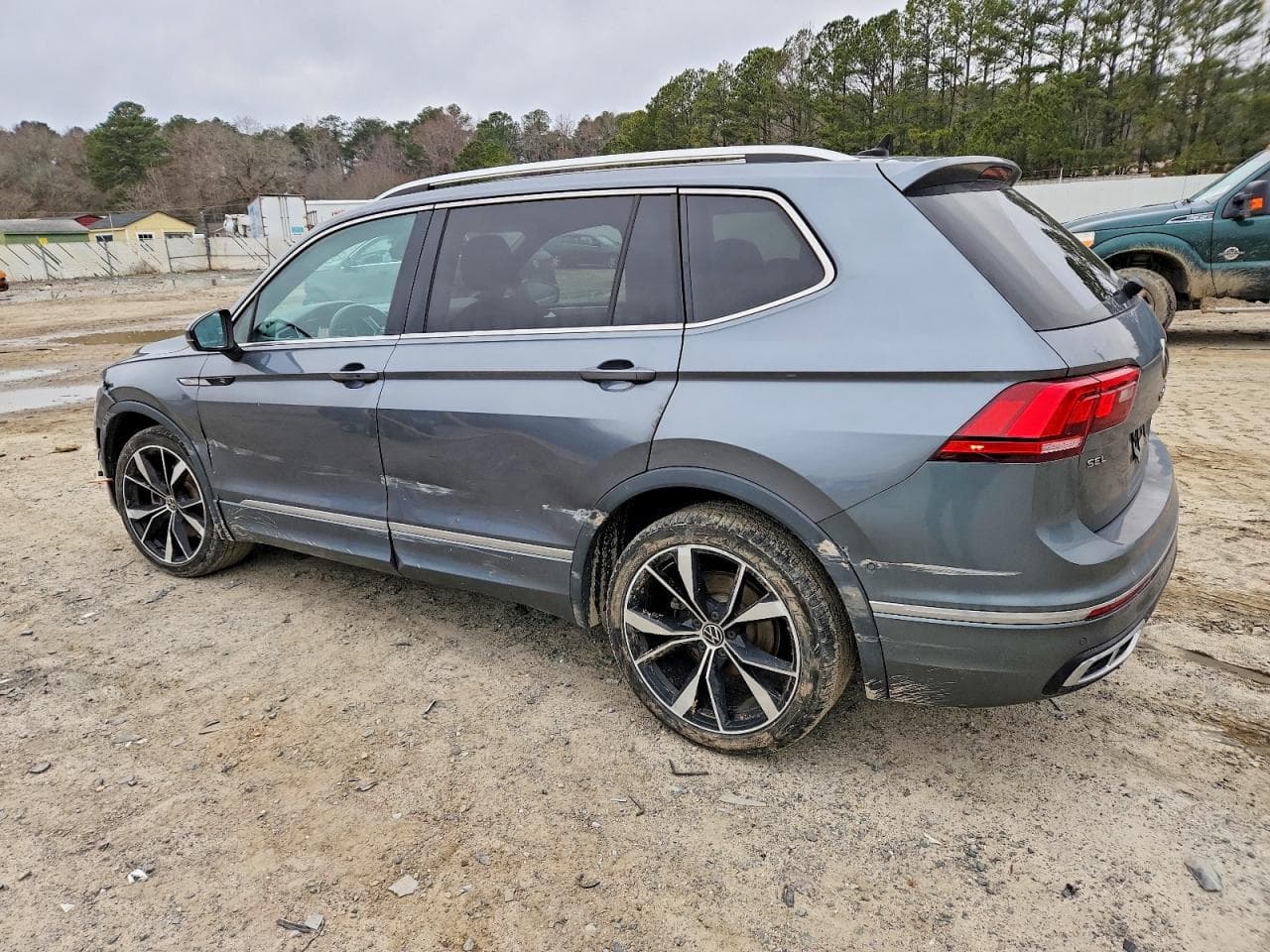 2022 Volkswagen Tiguan Sel R-Line - foto 2