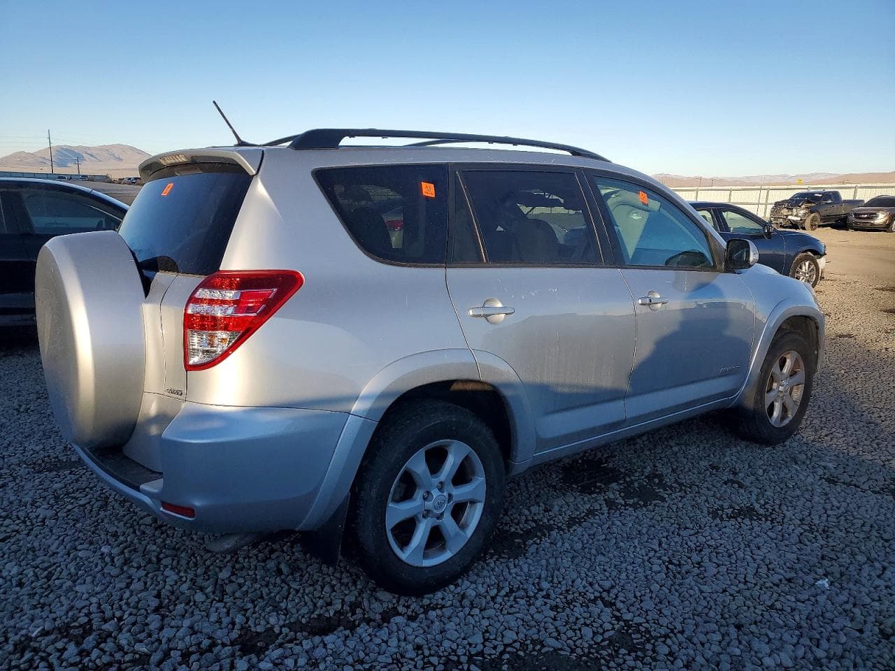 2012 Toyota Rav4 Limited - foto 3