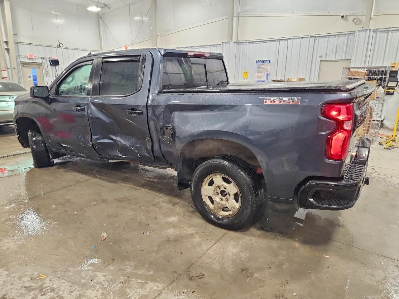 2021 Chevrolet Silverado K1500 Lt Trail Boss - foto 2
