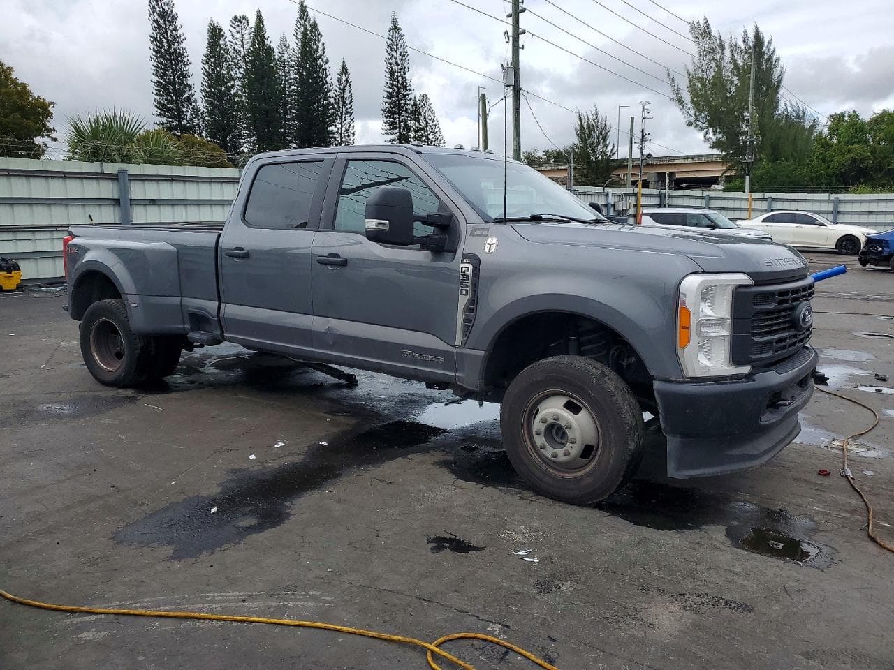 2024 Ford F350 Super Duty - foto 4