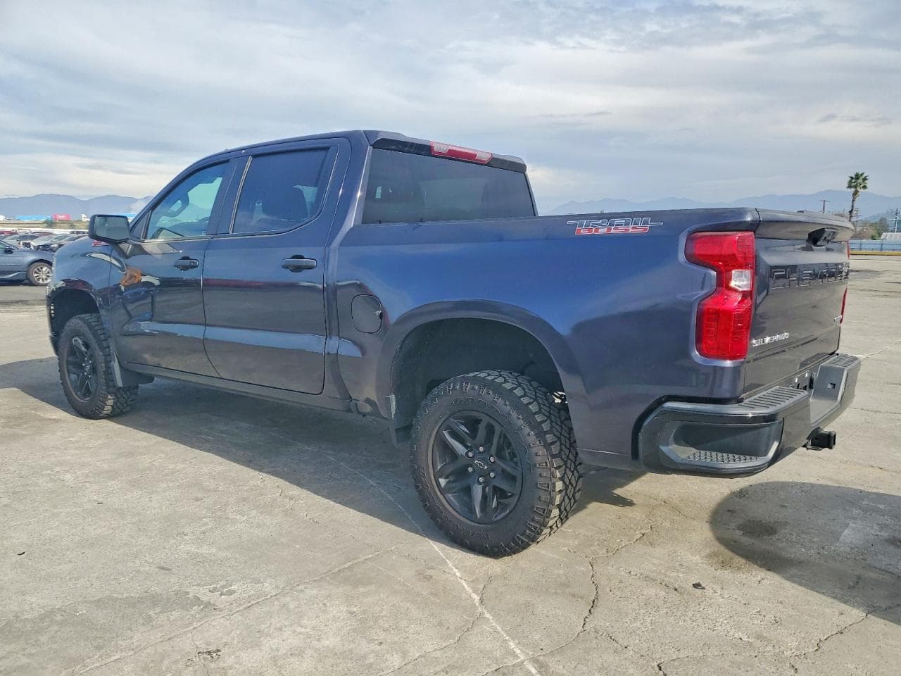 2023 Chevrolet Silverado K1500 Trail Boss Custom - foto 2