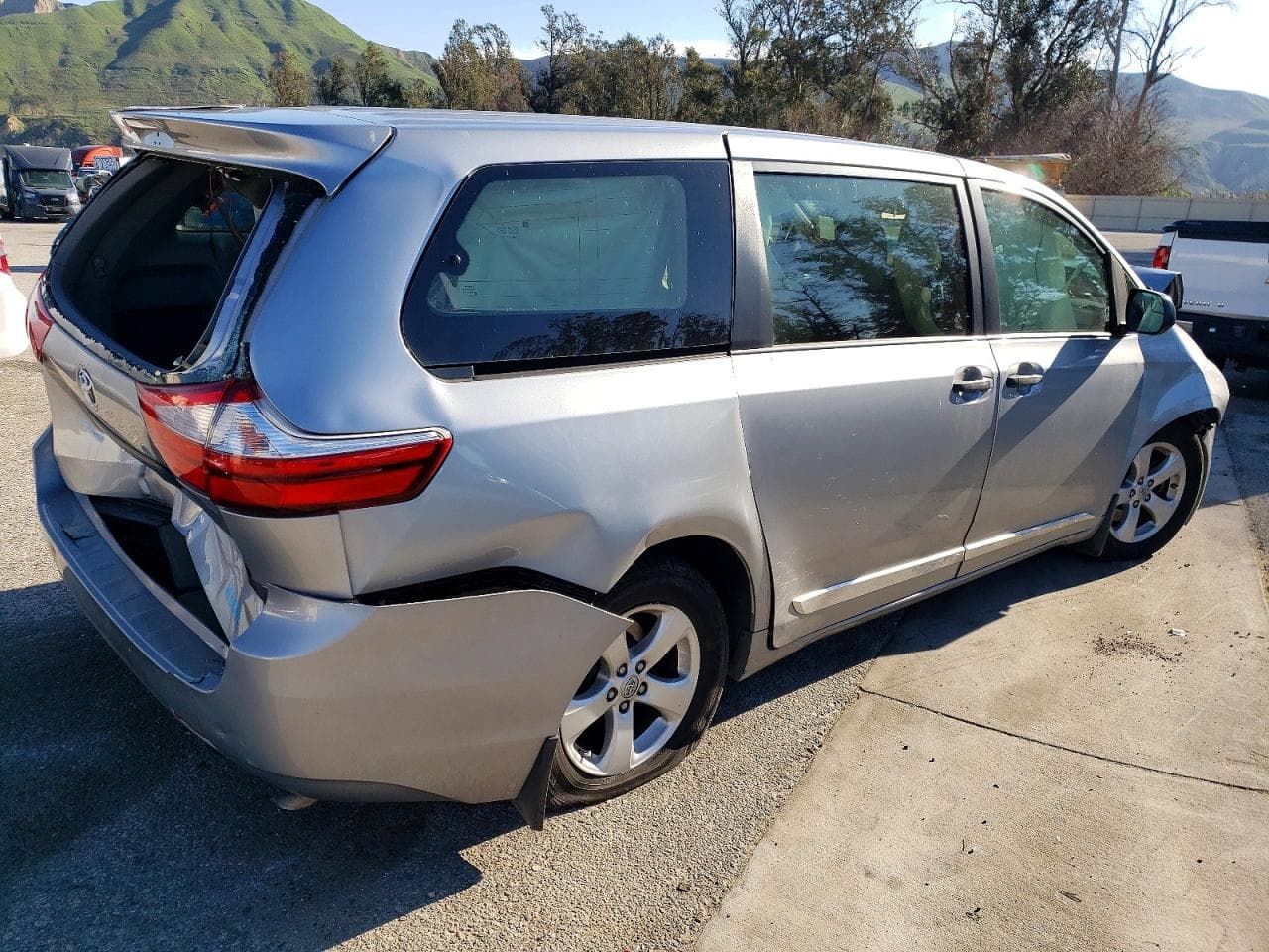 2016 Toyota Sienna - foto 3