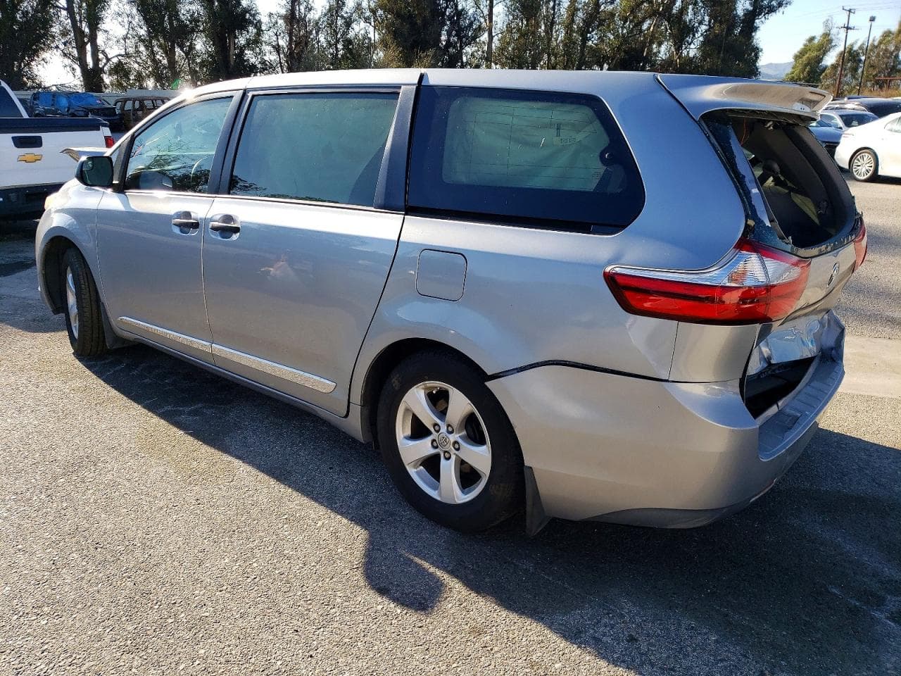 2016 Toyota Sienna - foto 2