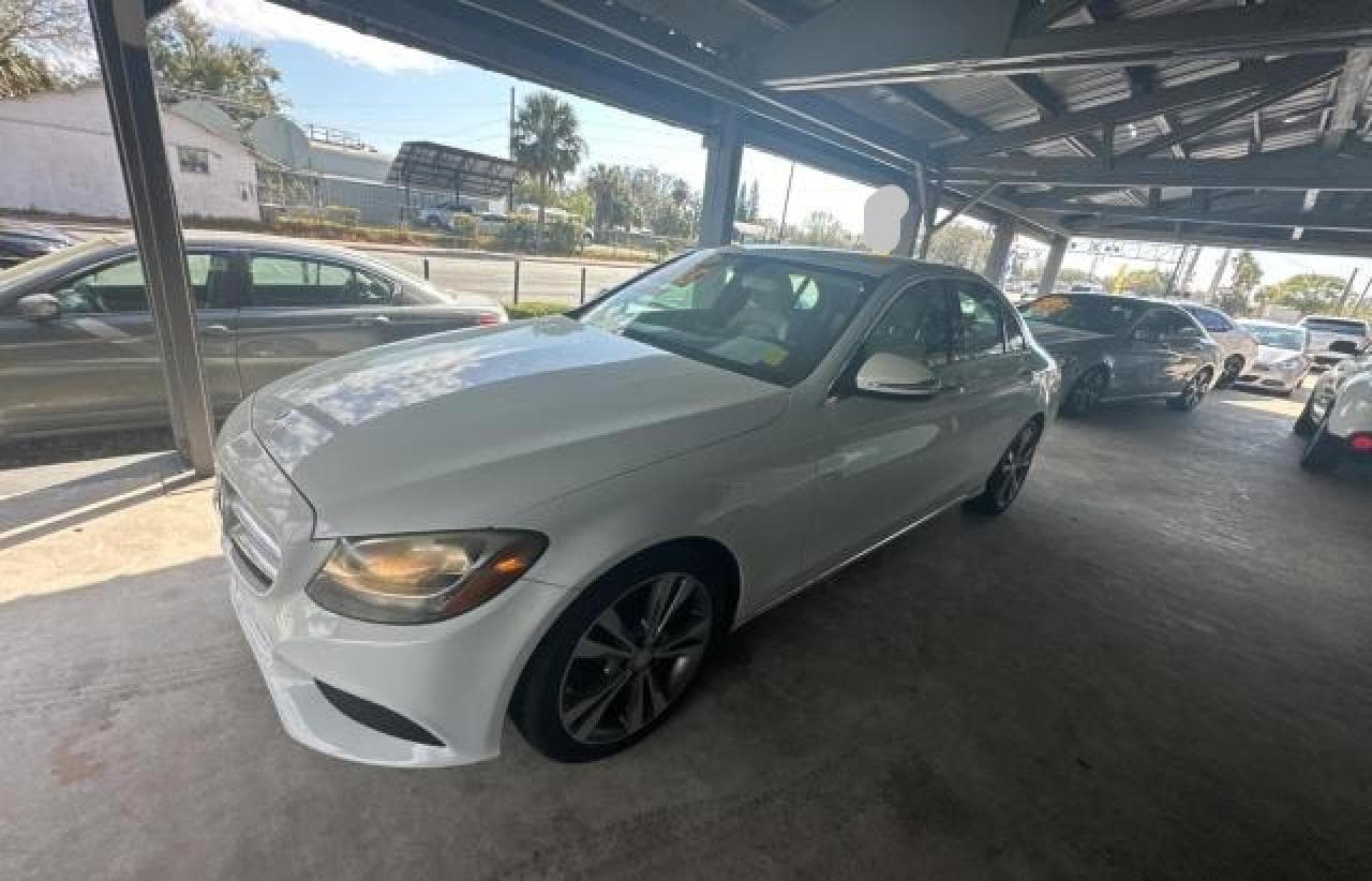 2015 Mercedes-Benz C 300 - foto 2
