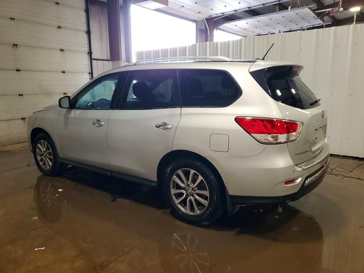 2015 Nissan Pathfinder Sv - foto 2