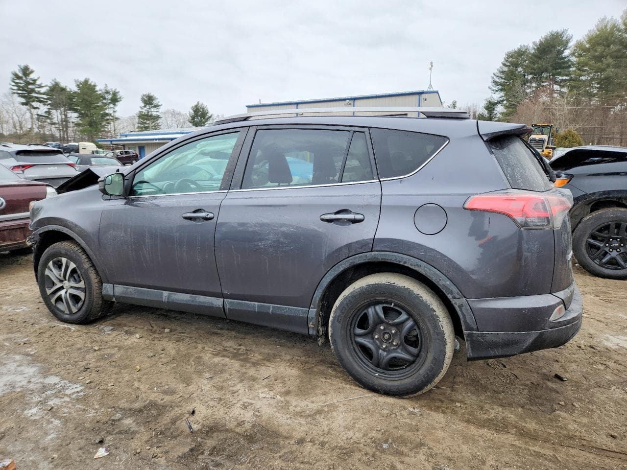 2018 Toyota Rav4 Le - foto 2