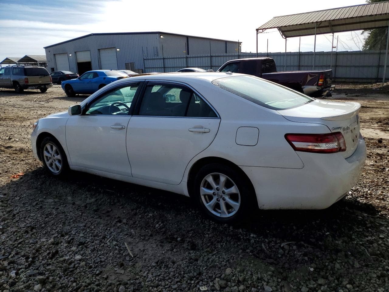 2011 Toyota Camry Le - foto 2