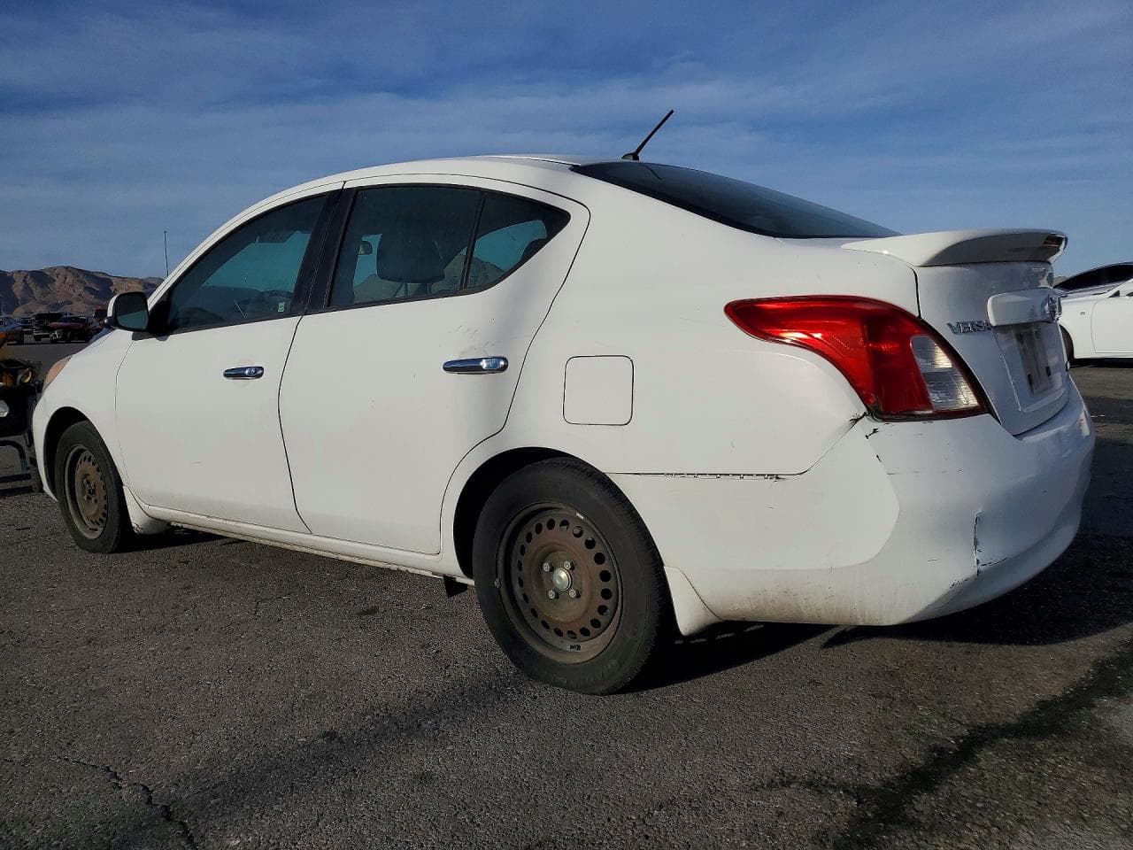 2014 Niss Versa - foto 2