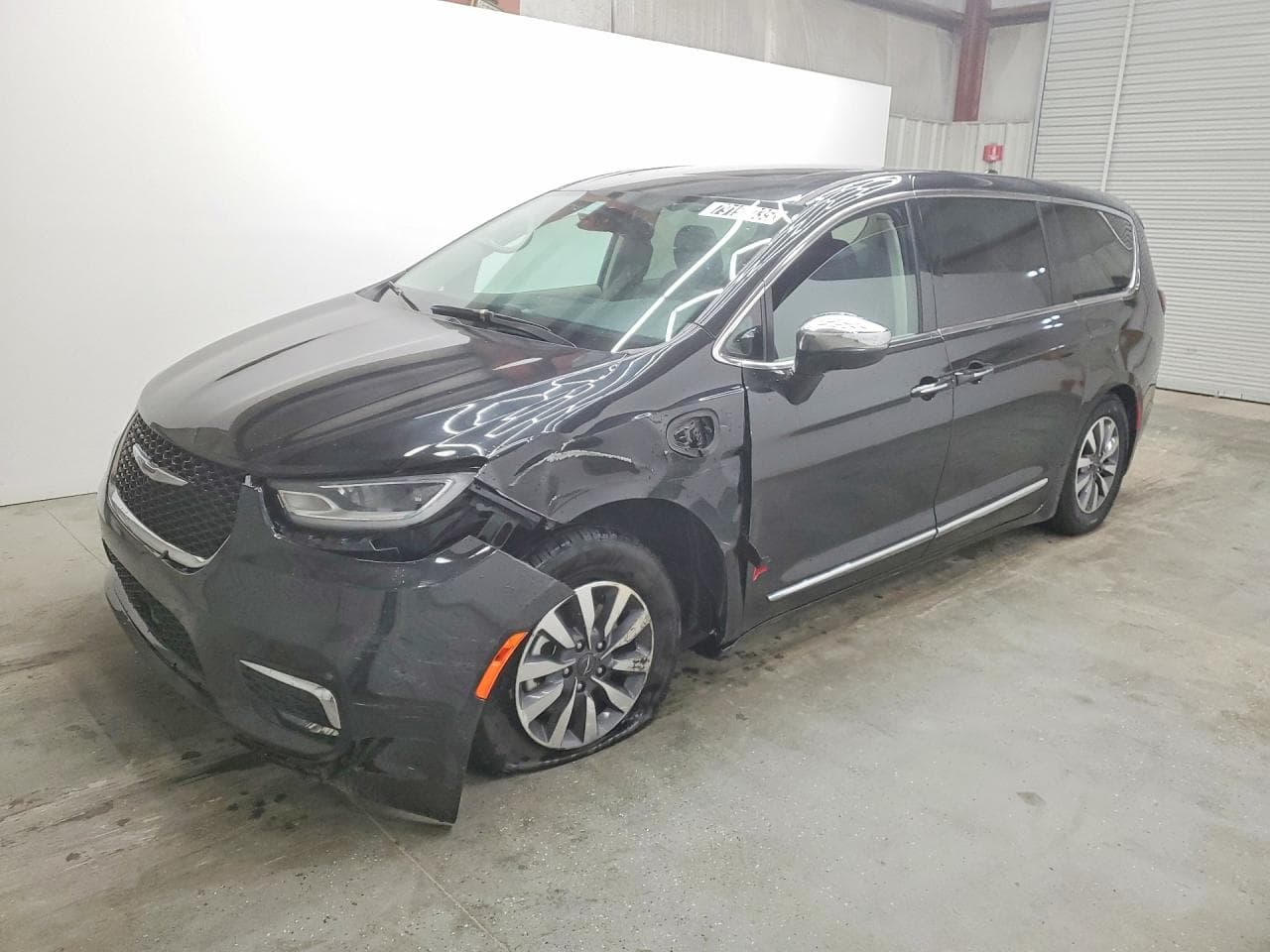 Chrysler Pacifica 2023 z USA