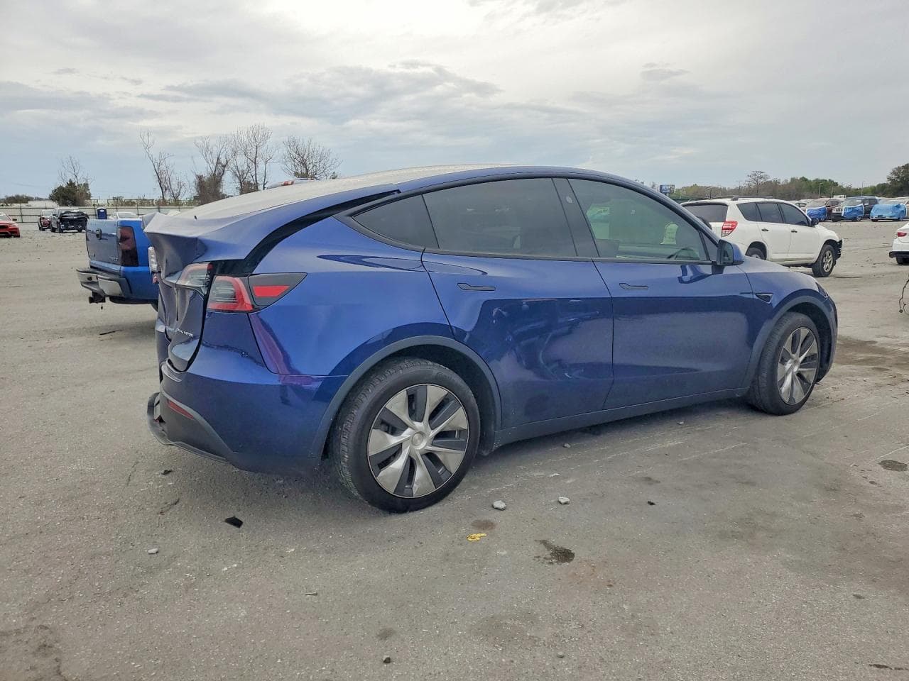 2024 Tesla Model Y - foto 3