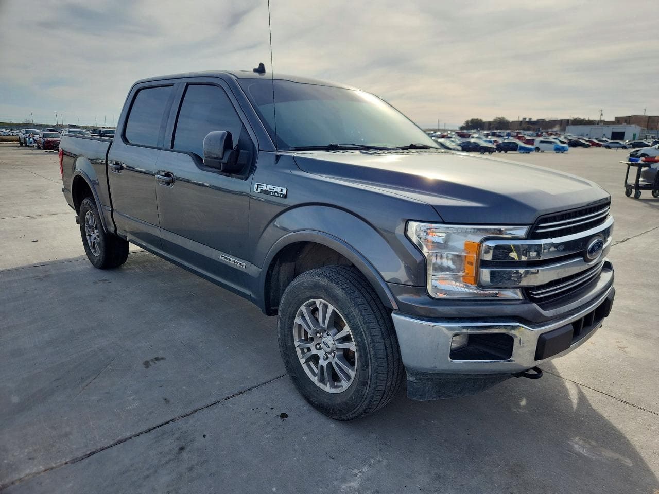2019 Ford F150 Lariat - foto 4
