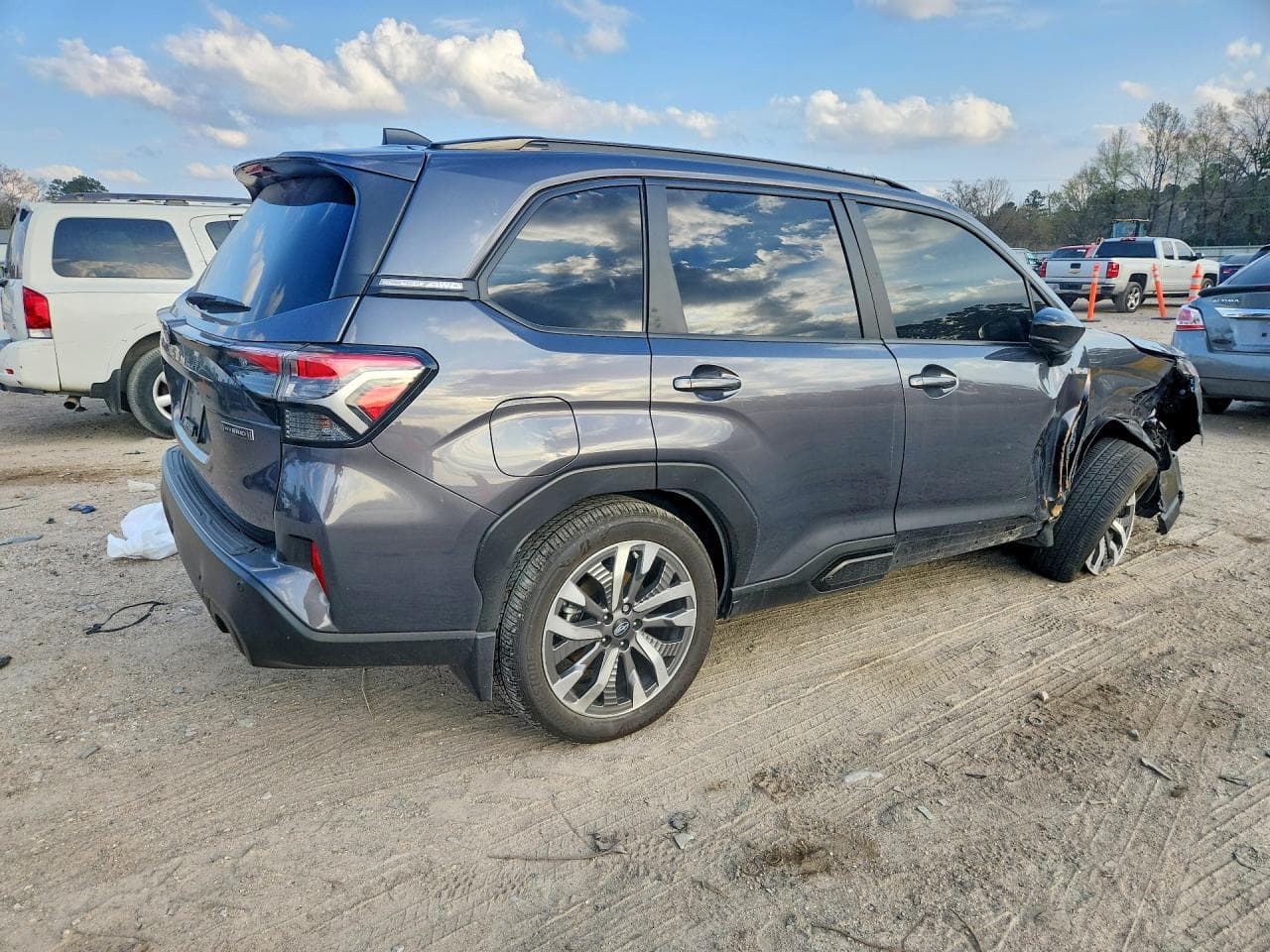 2025 Subaru Forester Touring - foto 3