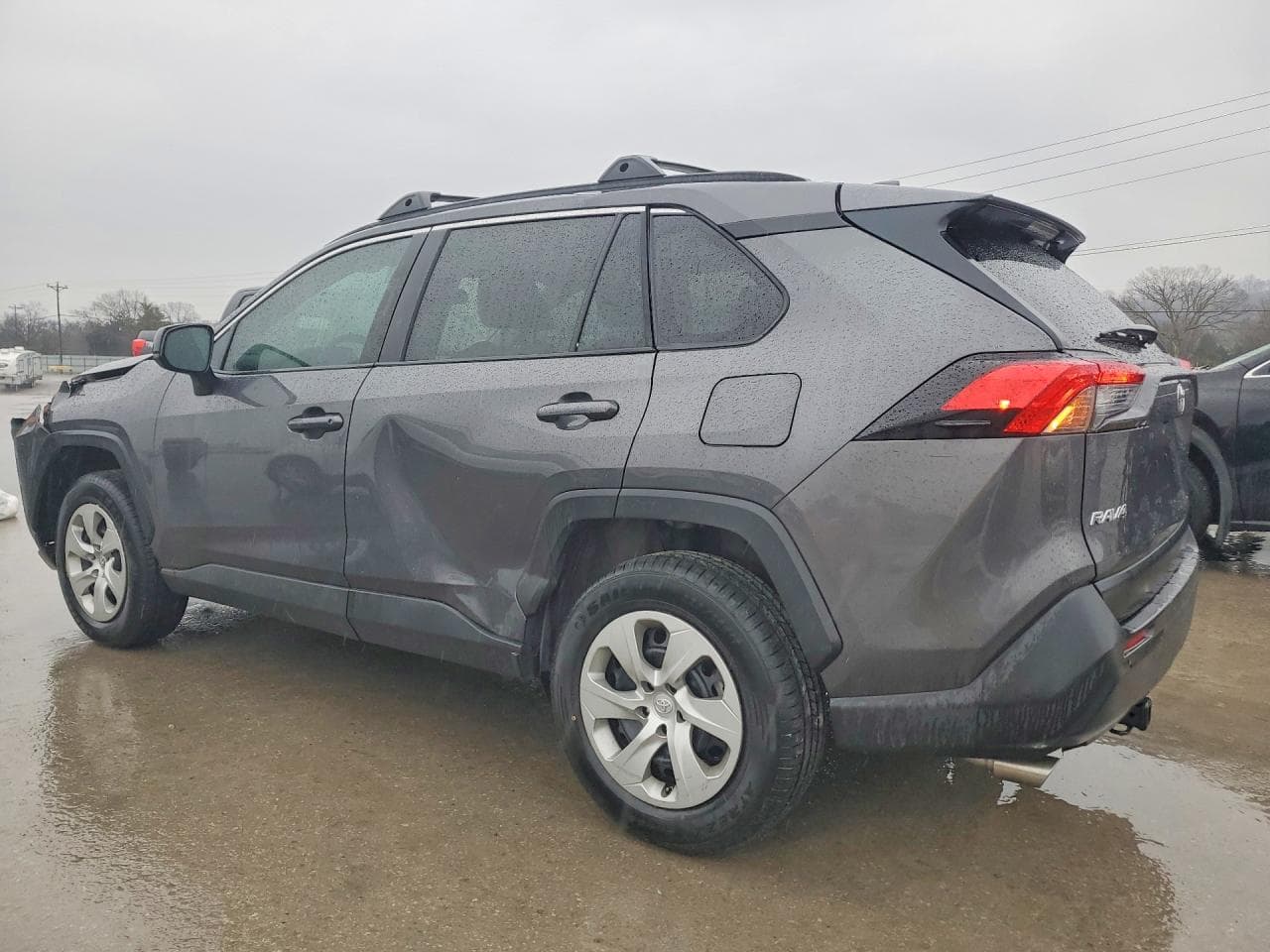 2019 Toyota Rav4 Le - foto 2