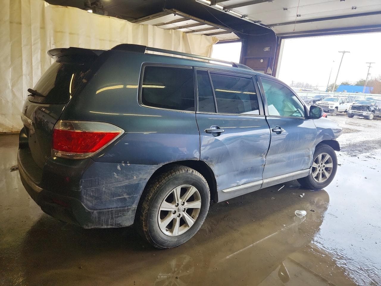 2013 Toyota Highlander Plus - foto 3