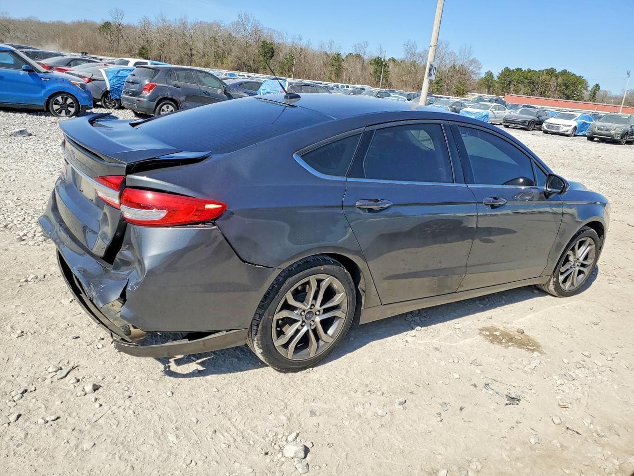 2017 Ford Fusion S - foto 3