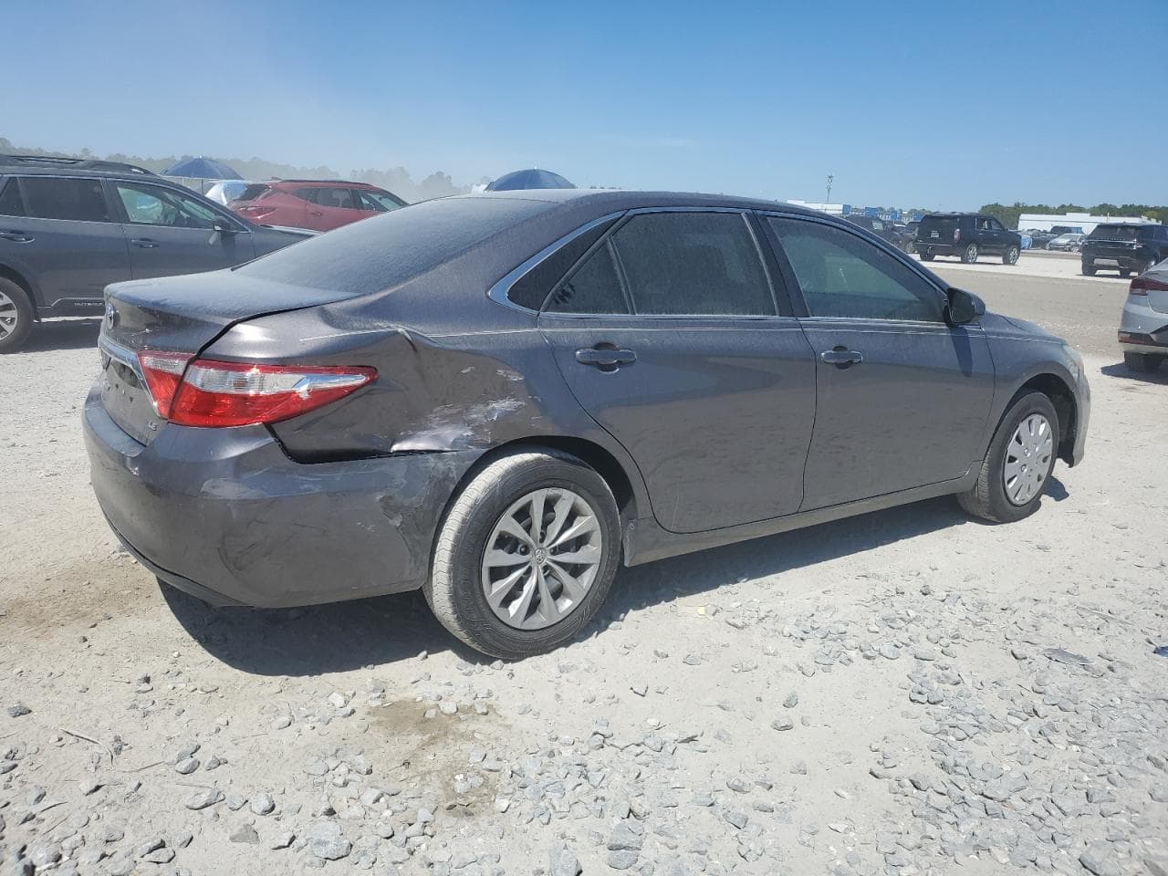 2015 Toyota Camry Le - foto 3