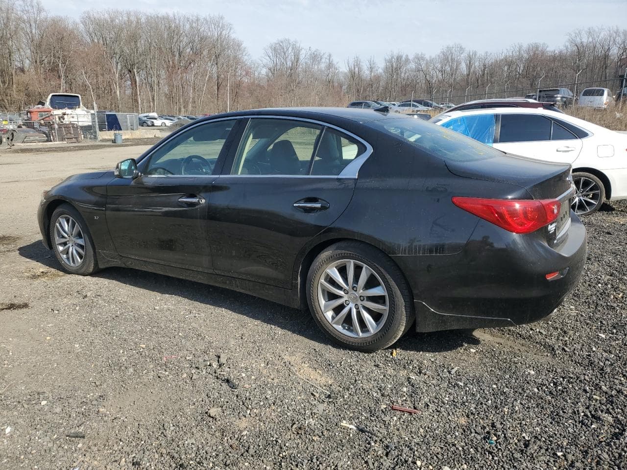 2015 Infiniti Q50 Premium - foto 2