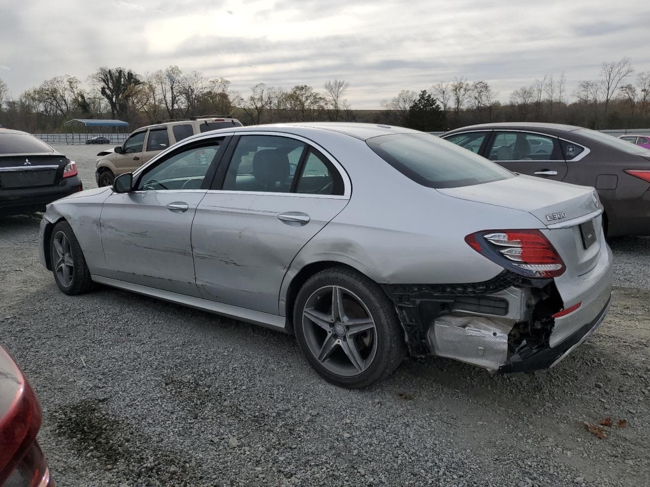 2017 Mercedes-Benz E 300 4Matic - foto 2