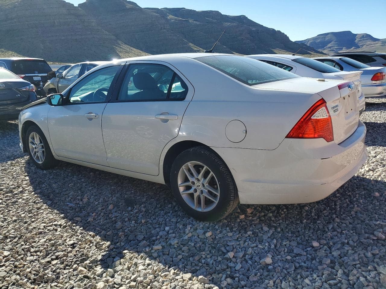 2012 Ford Fusion S - foto 2