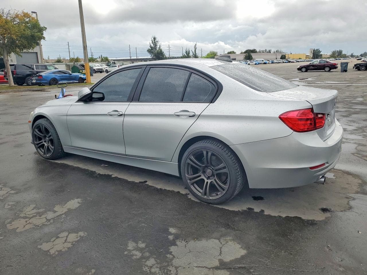 2015 BMW 320 I - foto 2