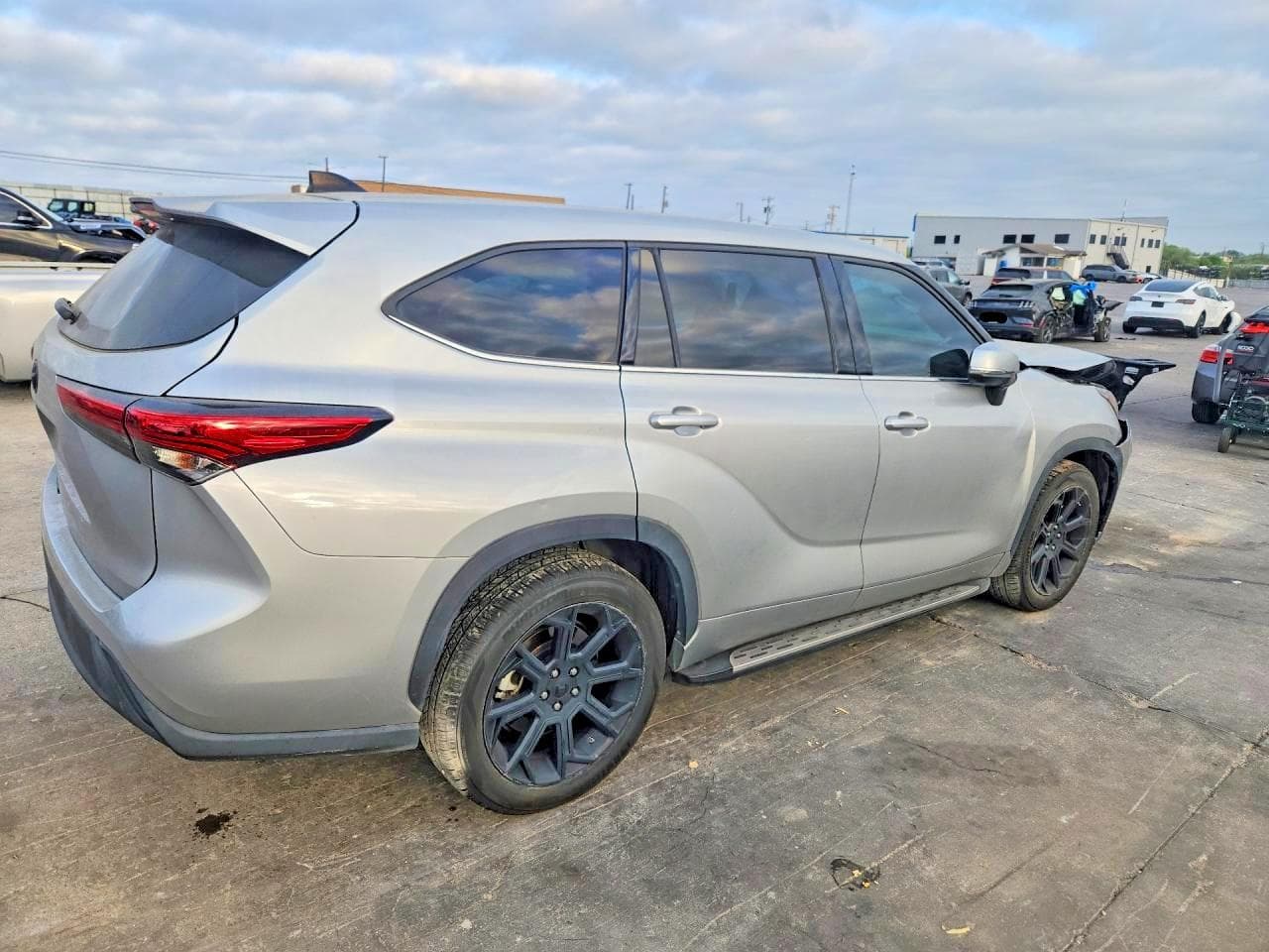 2022 Toyota Highlander L - foto 3