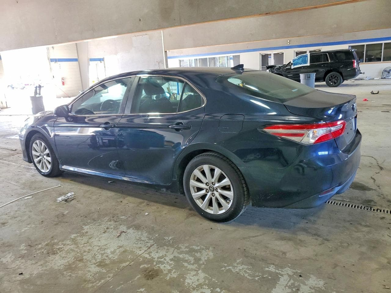 2020 Toyota Camry Le - foto 2