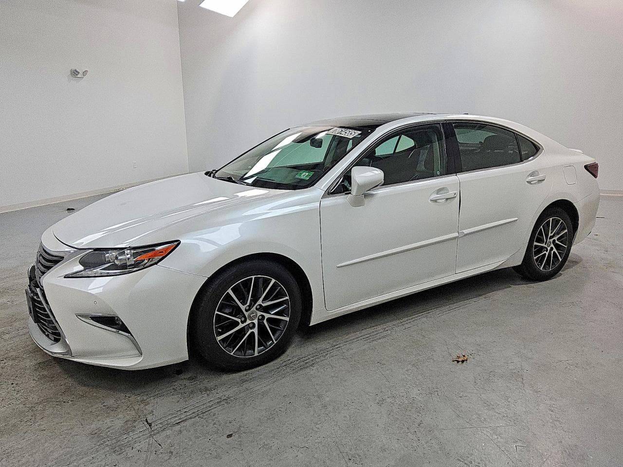 Lexus ES 2017 z USA