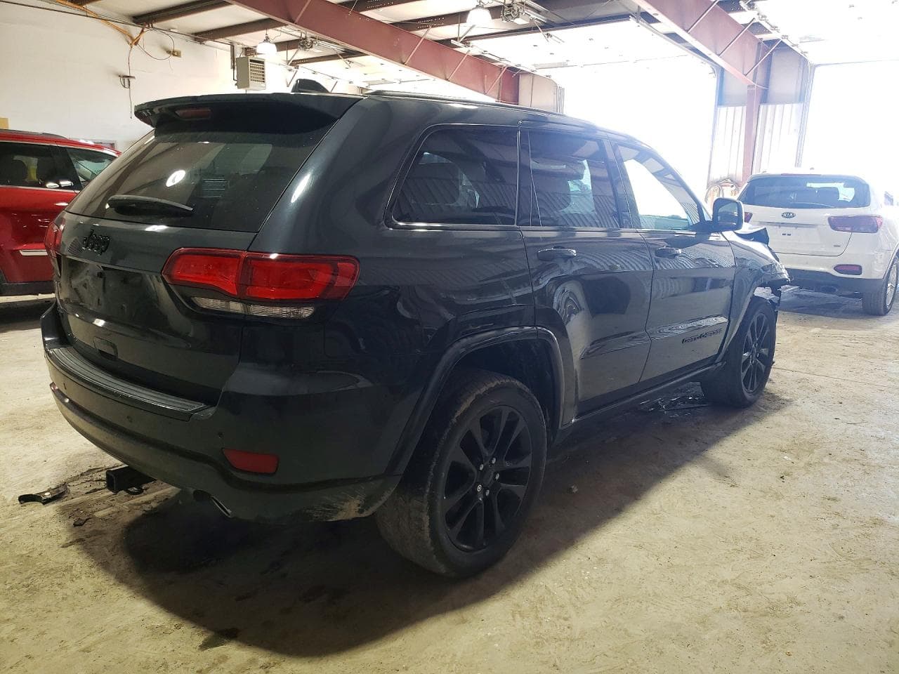 2017 Jeep Grand - foto 3