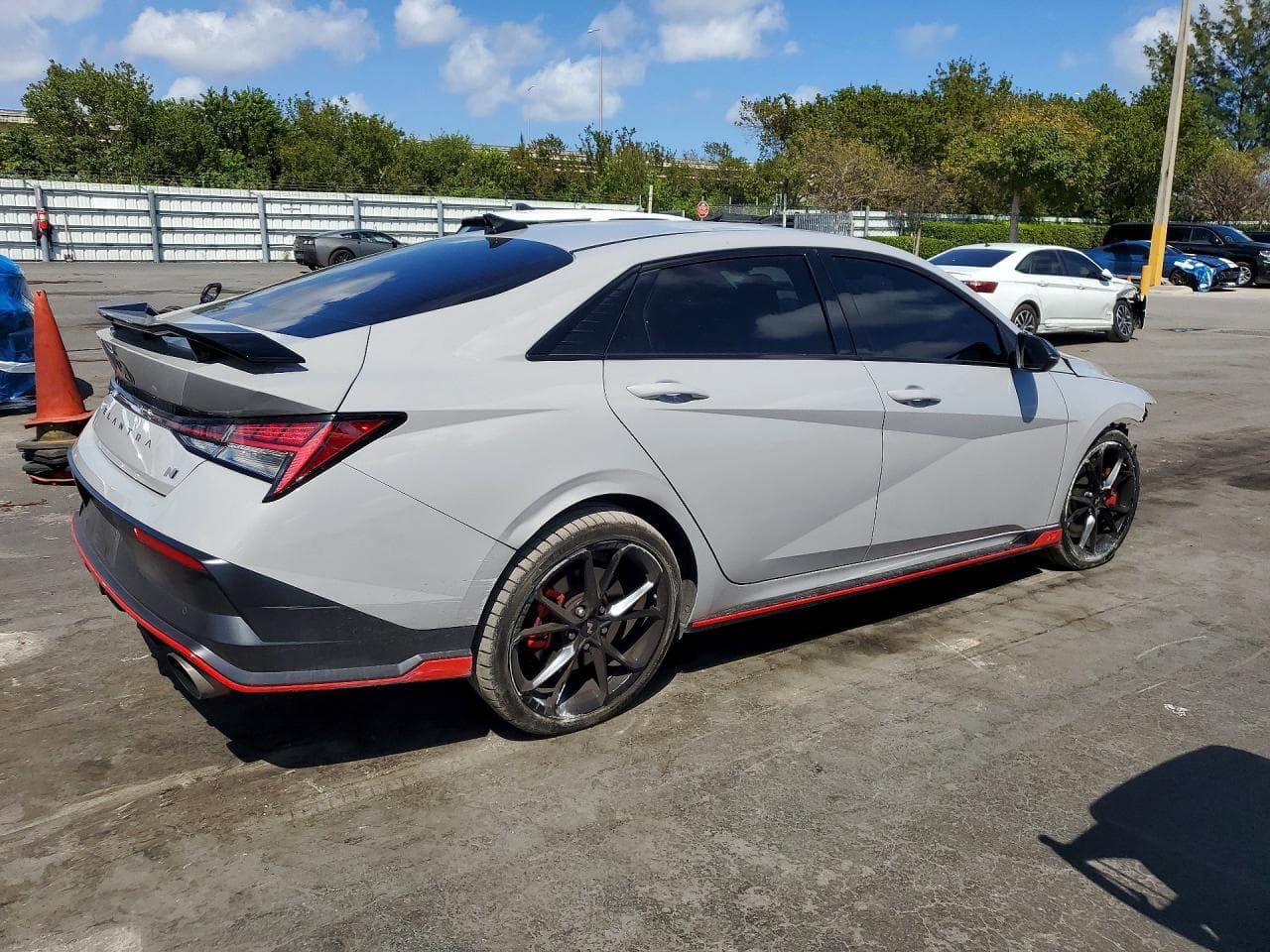 2025 Hyundai Elantra N Base - foto 3
