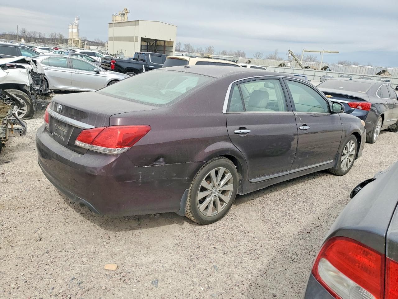 2011 Toyo Avalon - foto 3