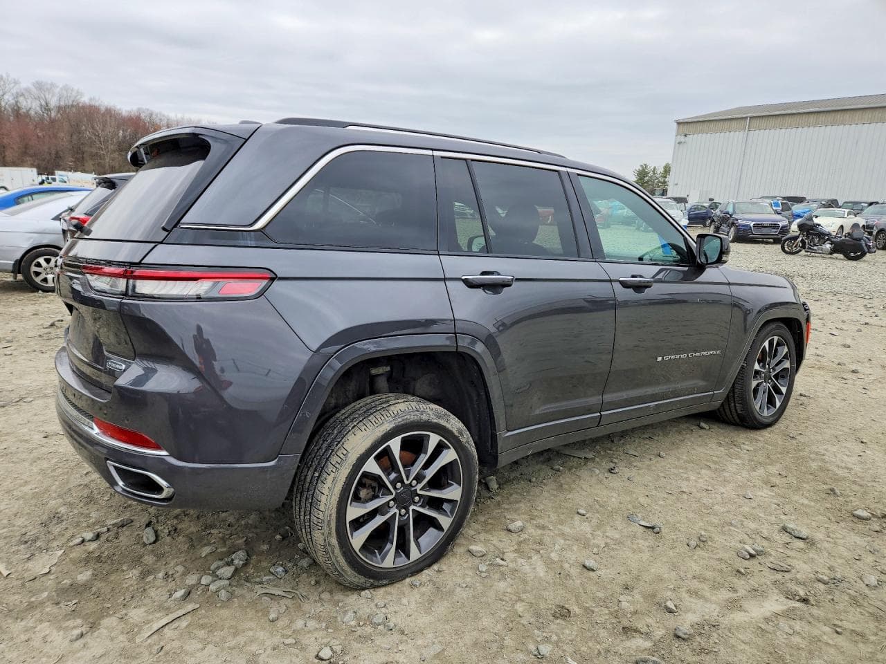 2022 Jeep Grand Cherokee Overland - foto 3