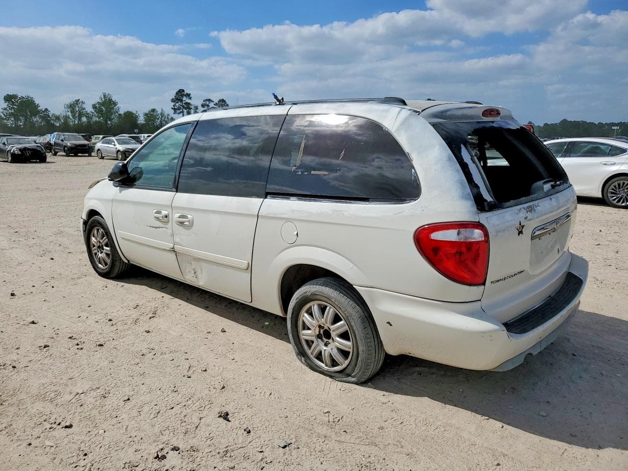 2005 Chrysler Town & Country Lx - foto 2