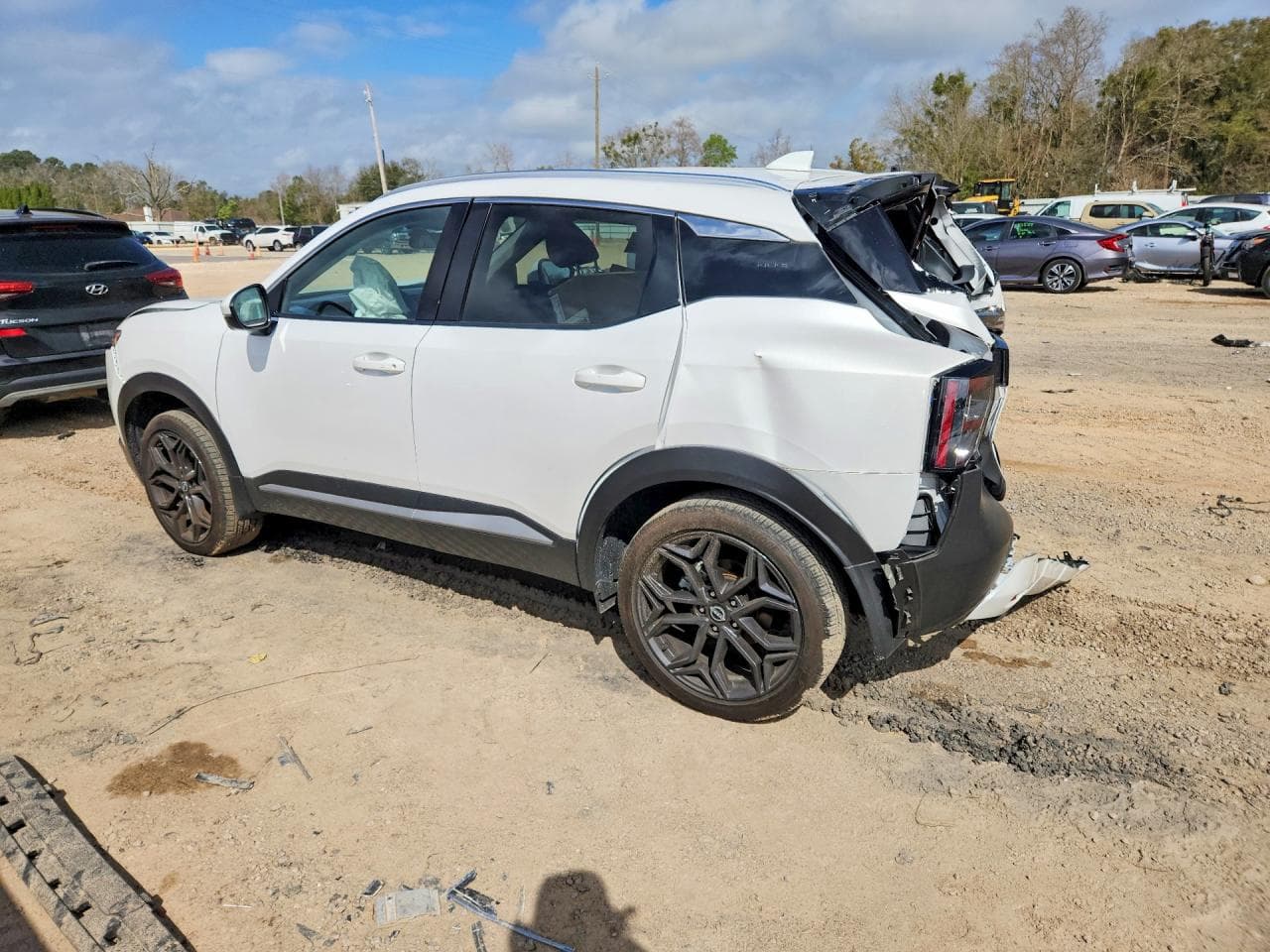 2025 Nissan Kicks Sr - foto 2