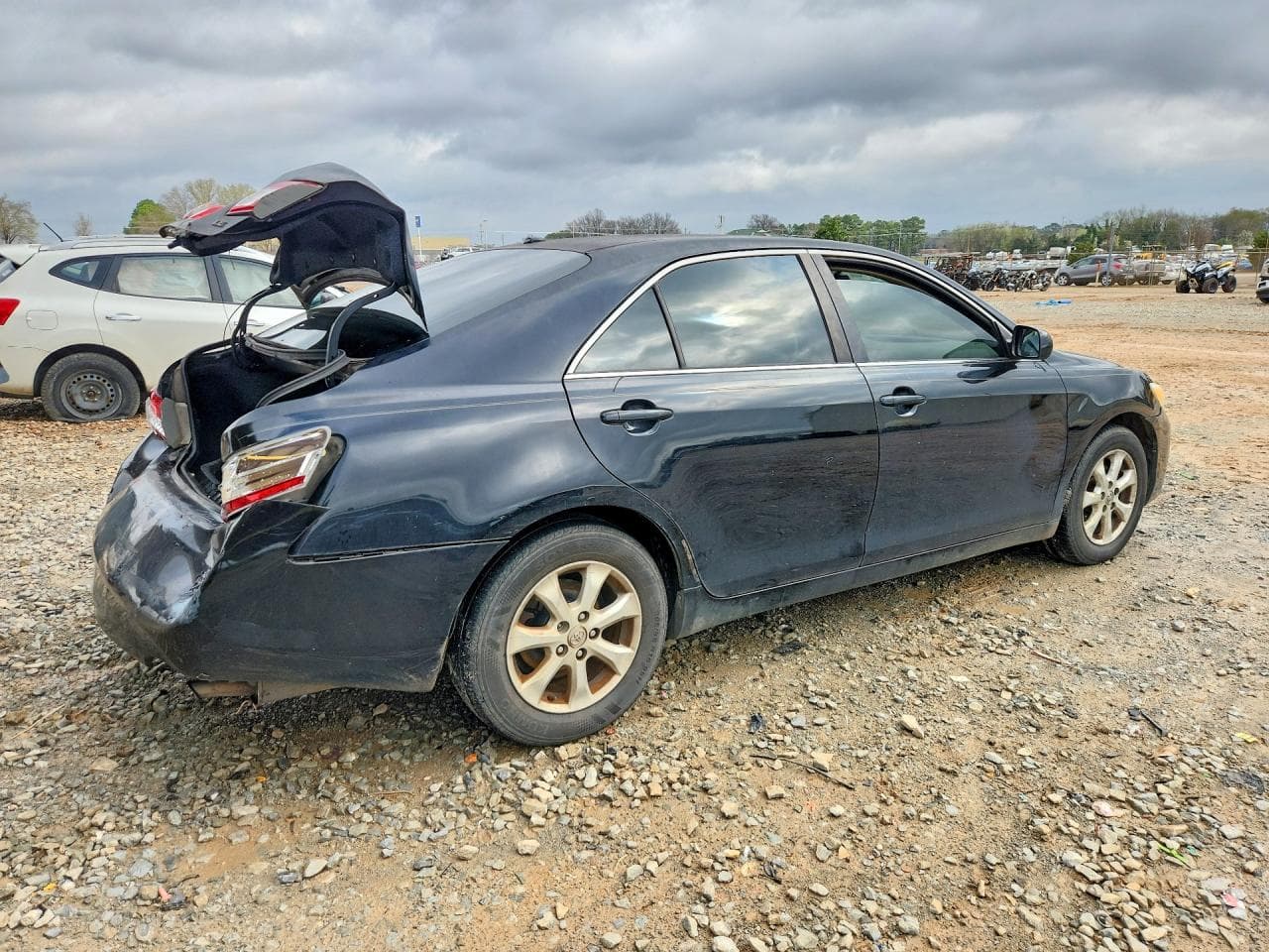 2011 Toyota Camry Le - foto 3
