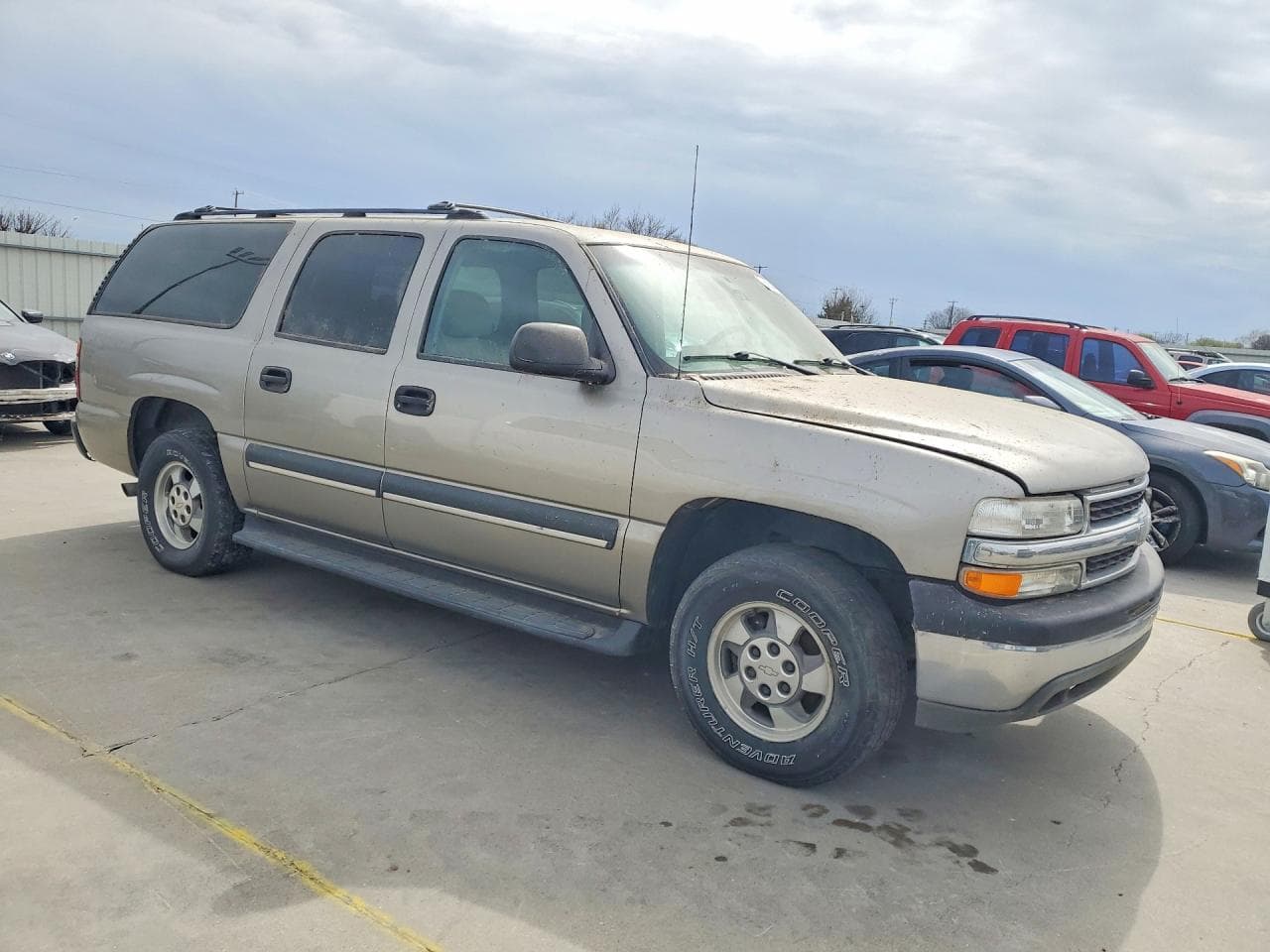2003 Chev Suburban - foto 4