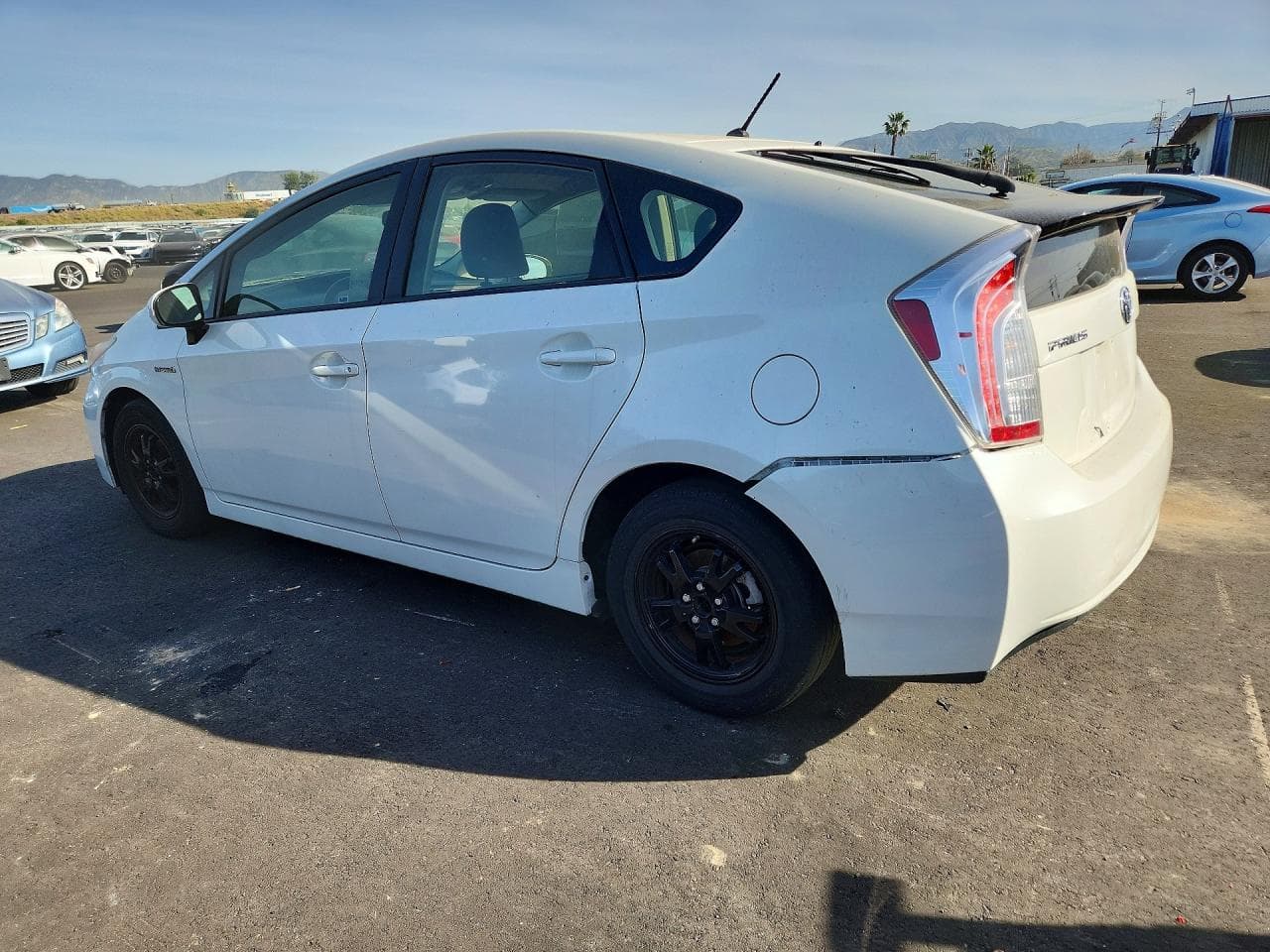 2014 Toyota Prius Two - foto 2