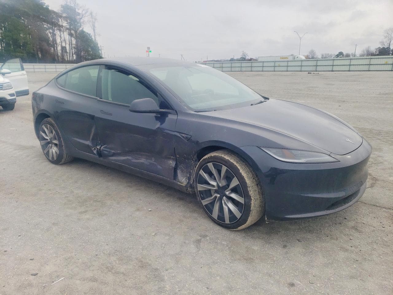 2025 Tesla Model 3 - foto 4