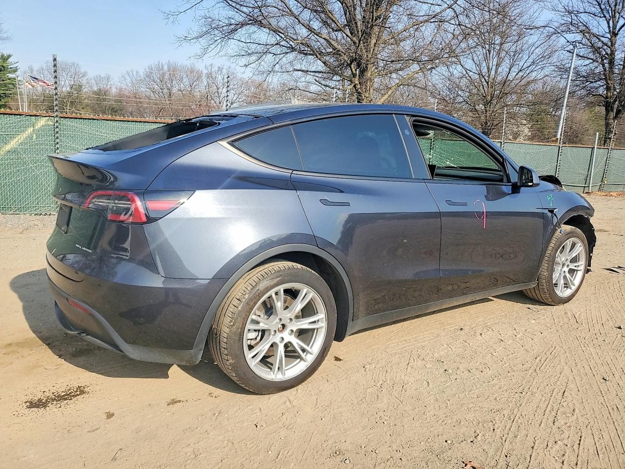 2024 Tesla Model Y - foto 3