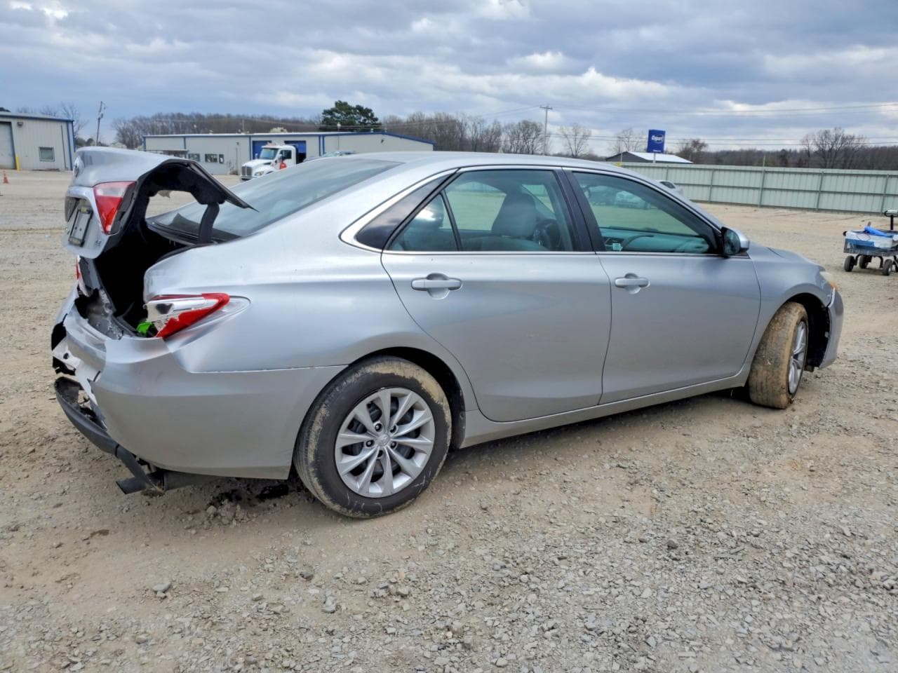 2015 Toyota Camry - foto 3