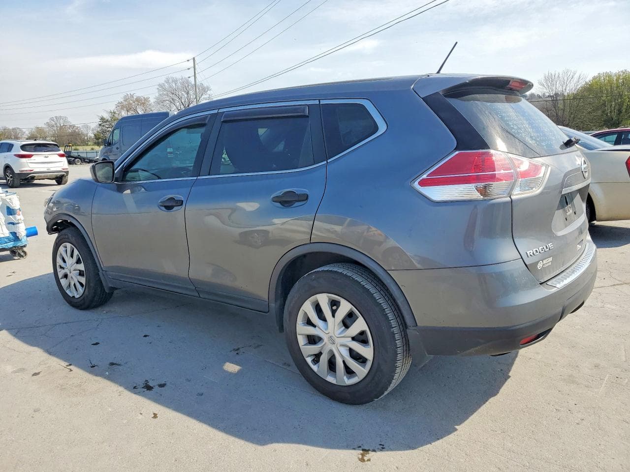 2016 Nissan Rogue S - foto 2