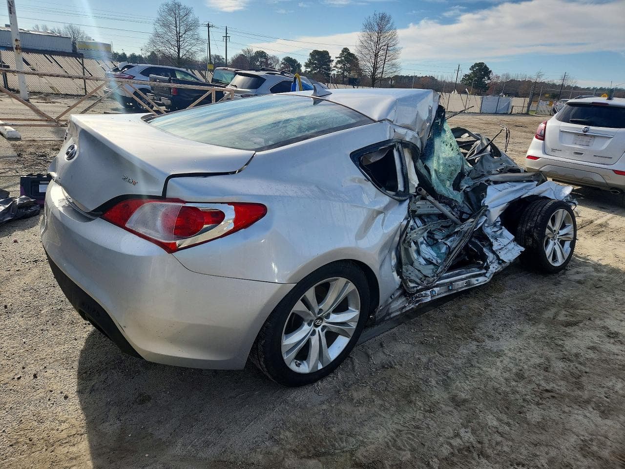 2010 Hyundai Genesis Coupe 2.0T - foto 3